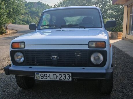 LADA (VAZ) Niva 2013