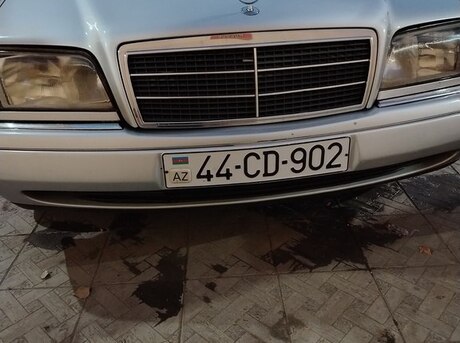Mercedes C 180