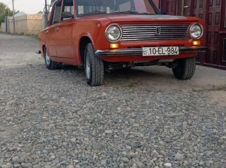 LADA (VAZ) 21011