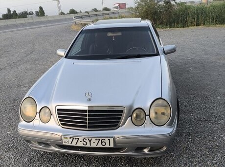Mercedes E 220 d 2001