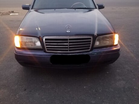 Mercedes C 200