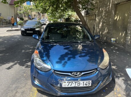 Hyundai Elantra 2013