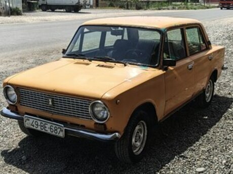 LADA (VAZ) 21011