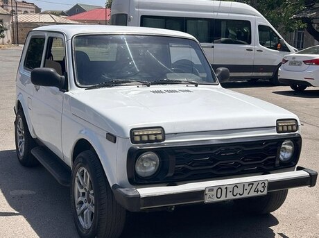 LADA (VAZ) 2121 Niva (4x4) 2009
