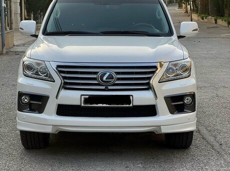 Lexus LX 570 2013