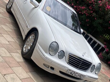 Mercedes E 220 d 2000