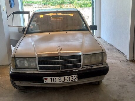 Mercedes 190