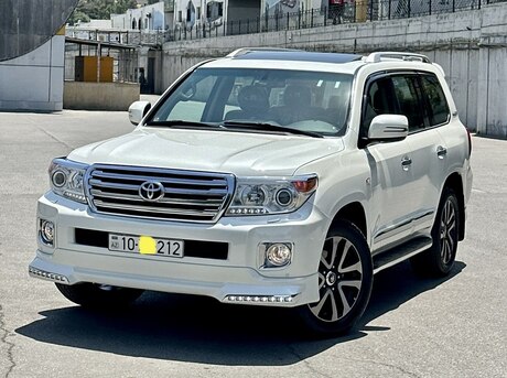 Toyota Land Cruiser 2011