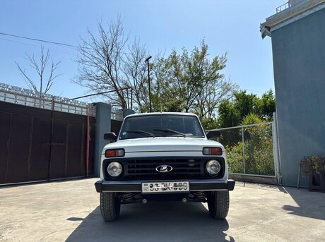 LADA (VAZ) Niva 2015