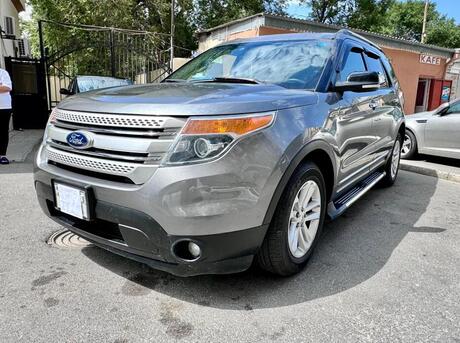 Ford Explorer 2012