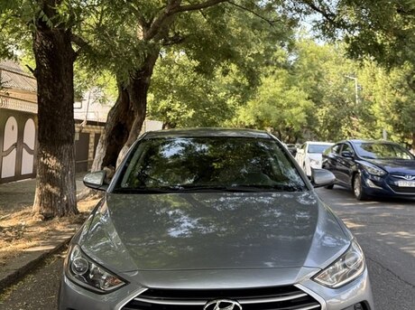 Hyundai Elantra 2016