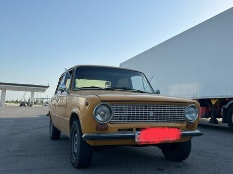 LADA (VAZ) 21011