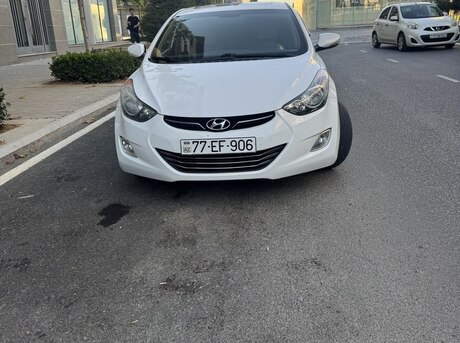 Hyundai Elantra 2012