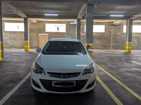 Opel Astra 2013