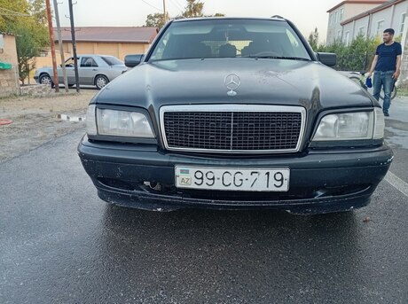 Mercedes C 180