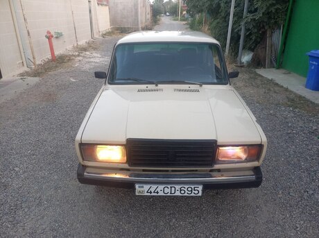 LADA (VAZ) 2107