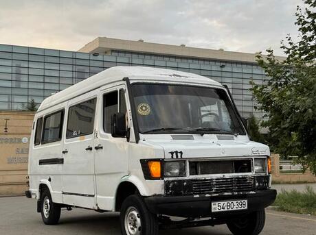 Mercedes 208 D 1994