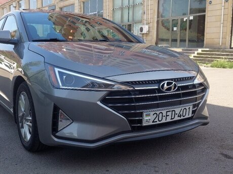 Hyundai Elantra 2020