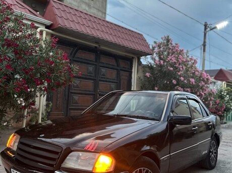 Mercedes C 180