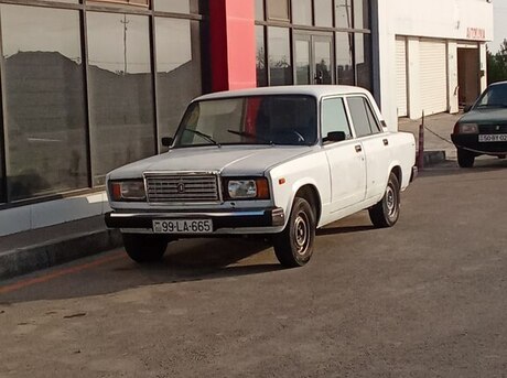 LADA (VAZ) 2107 2001