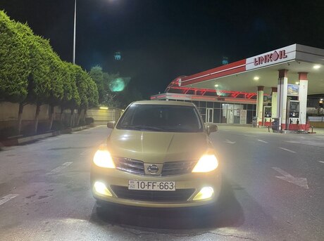 Nissan Tiida