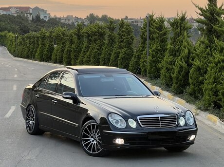 Mercedes E 240 2003