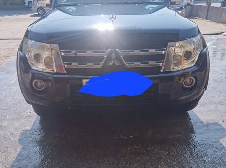 Mitsubishi Pajero 2012