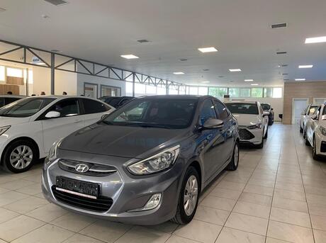 Hyundai Accent 2015