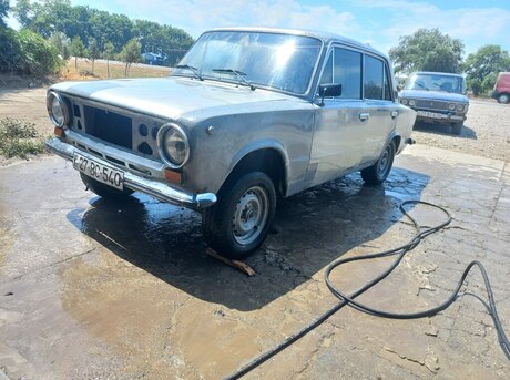 LADA (VAZ) 21011