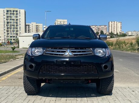 Mitsubishi L200 2010