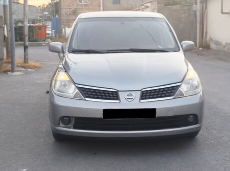 Nissan Tiida 2006
