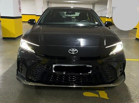Toyota Camry 2025