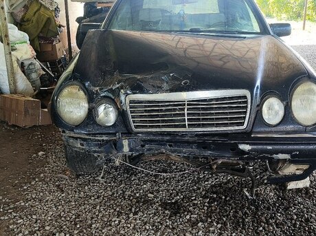 Mercedes E 240 1998