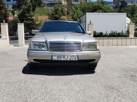 Mercedes C 180