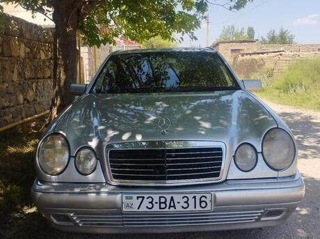 Mercedes E 240 1999