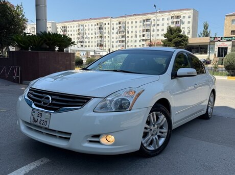 Nissan Altima 2011