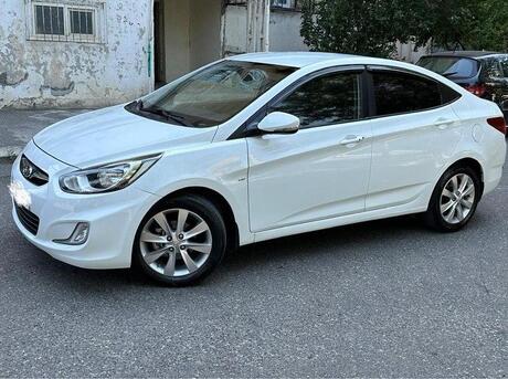 Hyundai Accent 2011