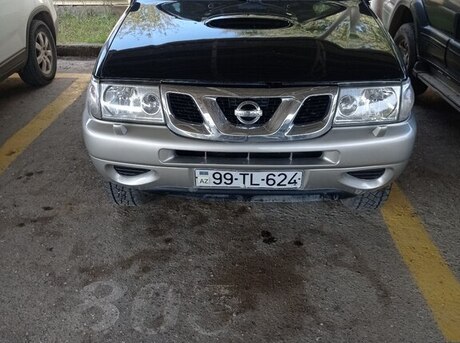Nissan  2002