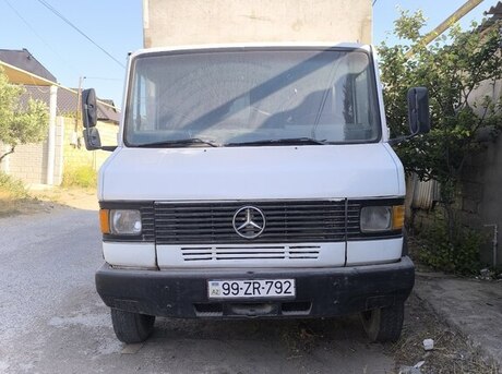 Mercedes 809 D 1995