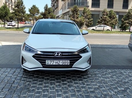 Hyundai Elantra 2019