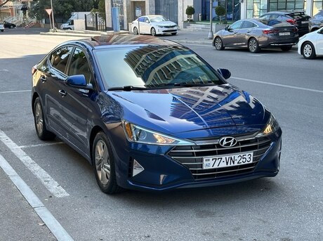 Hyundai Elantra 2019
