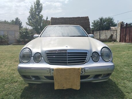 Mercedes E 240 2000