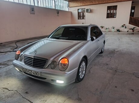 Mercedes E 240 2000