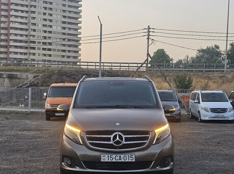 Mercedes V 220 2014