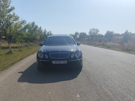 Mercedes E 200