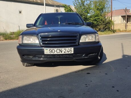 Mercedes C 230