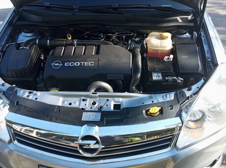 Opel Astra 2008