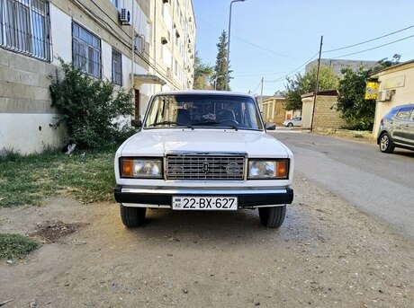 LADA (VAZ) 2107