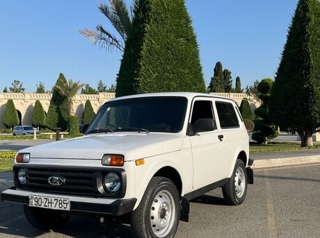 LADA (VAZ) Niva 2015