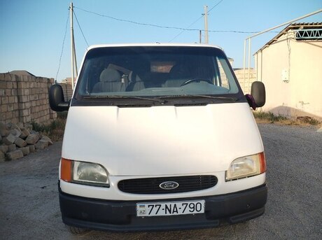 Ford Transit 2000